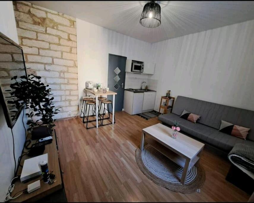 Logement Cosy Pour 4, Wifi, Centre Ville Montpellier Extérieur photo