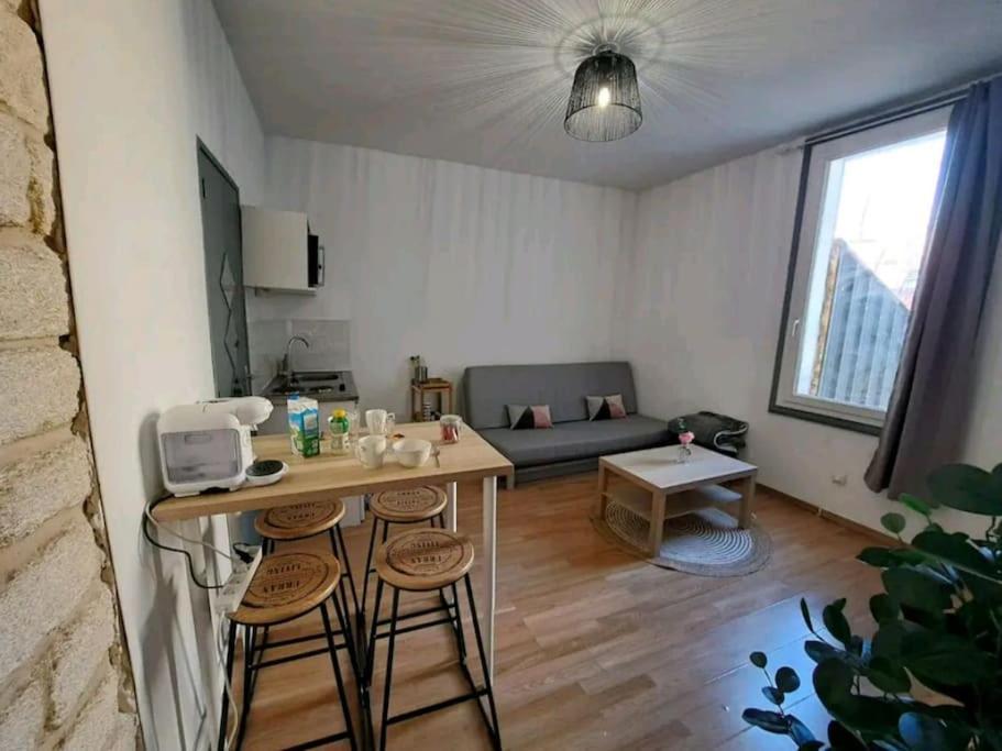 Logement Cosy Pour 4, Wifi, Centre Ville Montpellier Extérieur photo