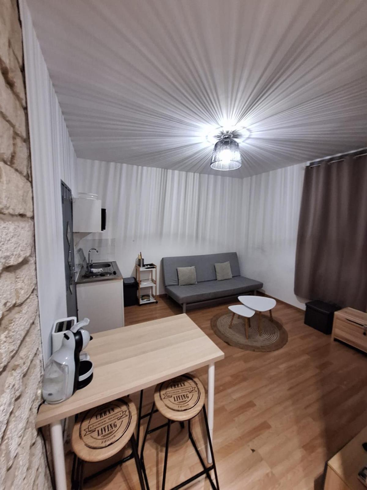 Logement Cosy Pour 4, Wifi, Centre Ville Montpellier Extérieur photo